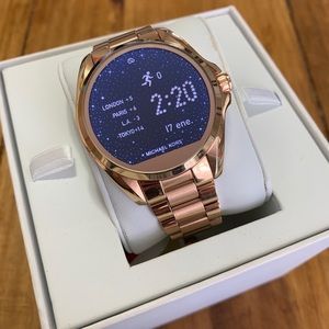 NWT Smart Watch ROSE GOLD Michael Kors MK